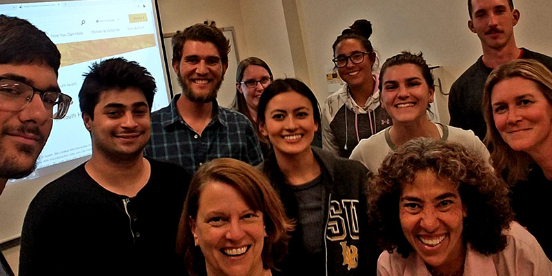 California State Parks Foundation Executive Director, Rachel Norton, with Dr. Nina Roberts and her class. 