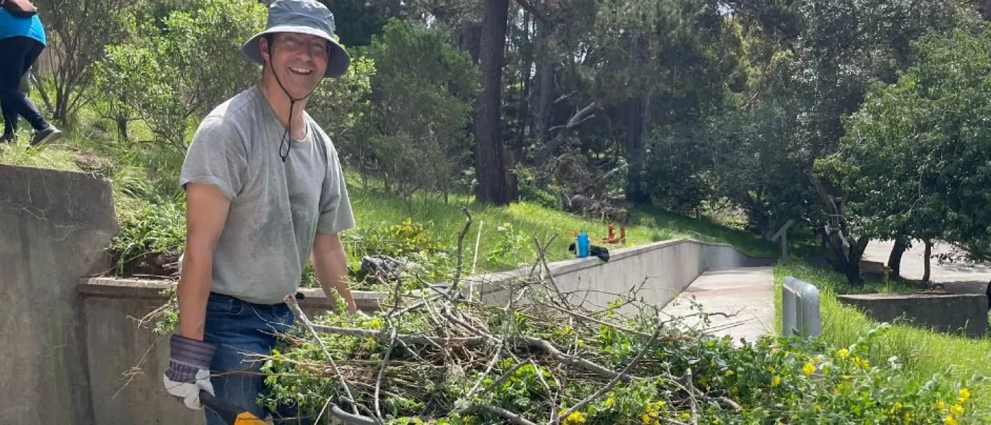 Man volunteering