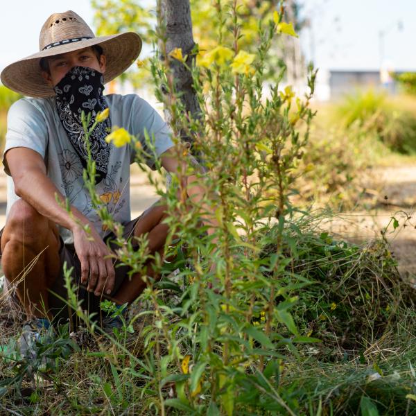 Volunteer with mask Rio de Los Angeles State Park